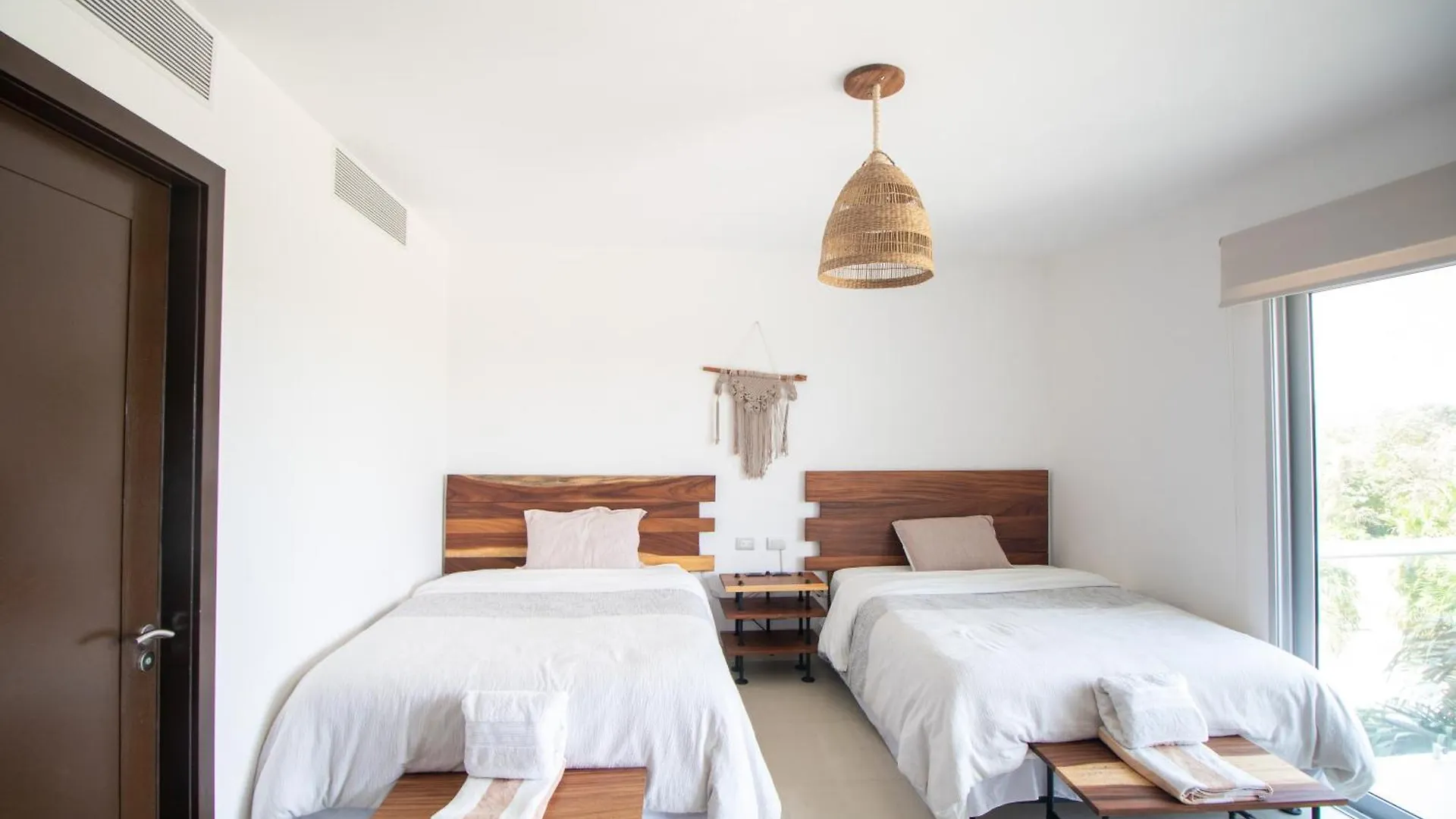 Luxury Beachfront Resort At Mareazul Playa del Carmen Apartment