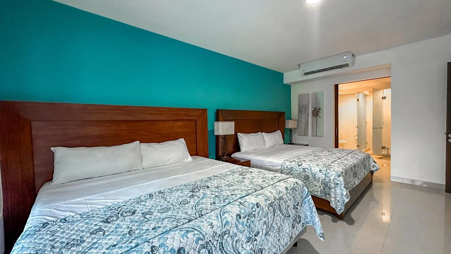Luxury Beachfront Resort At Mareazul Playa del Carmen 0*,