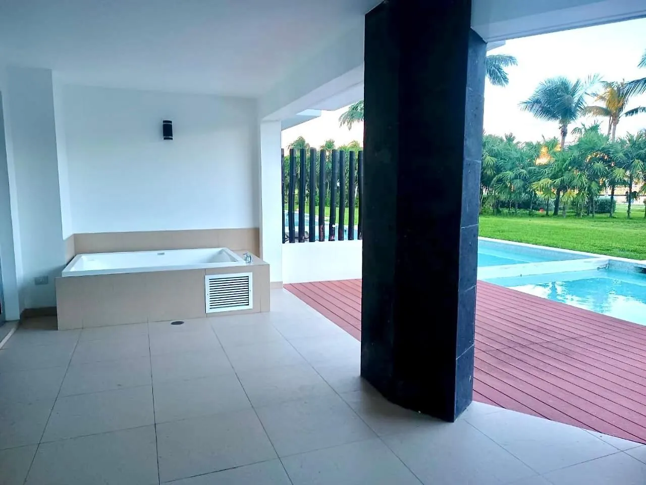 Luxury Beachfront Resort At Mareazul Playa del Carmen