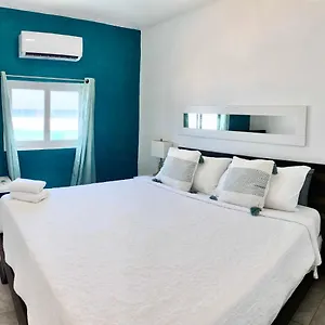 Casita Familiar Con Vista Al Mar Y Piscina Villa Arecibo