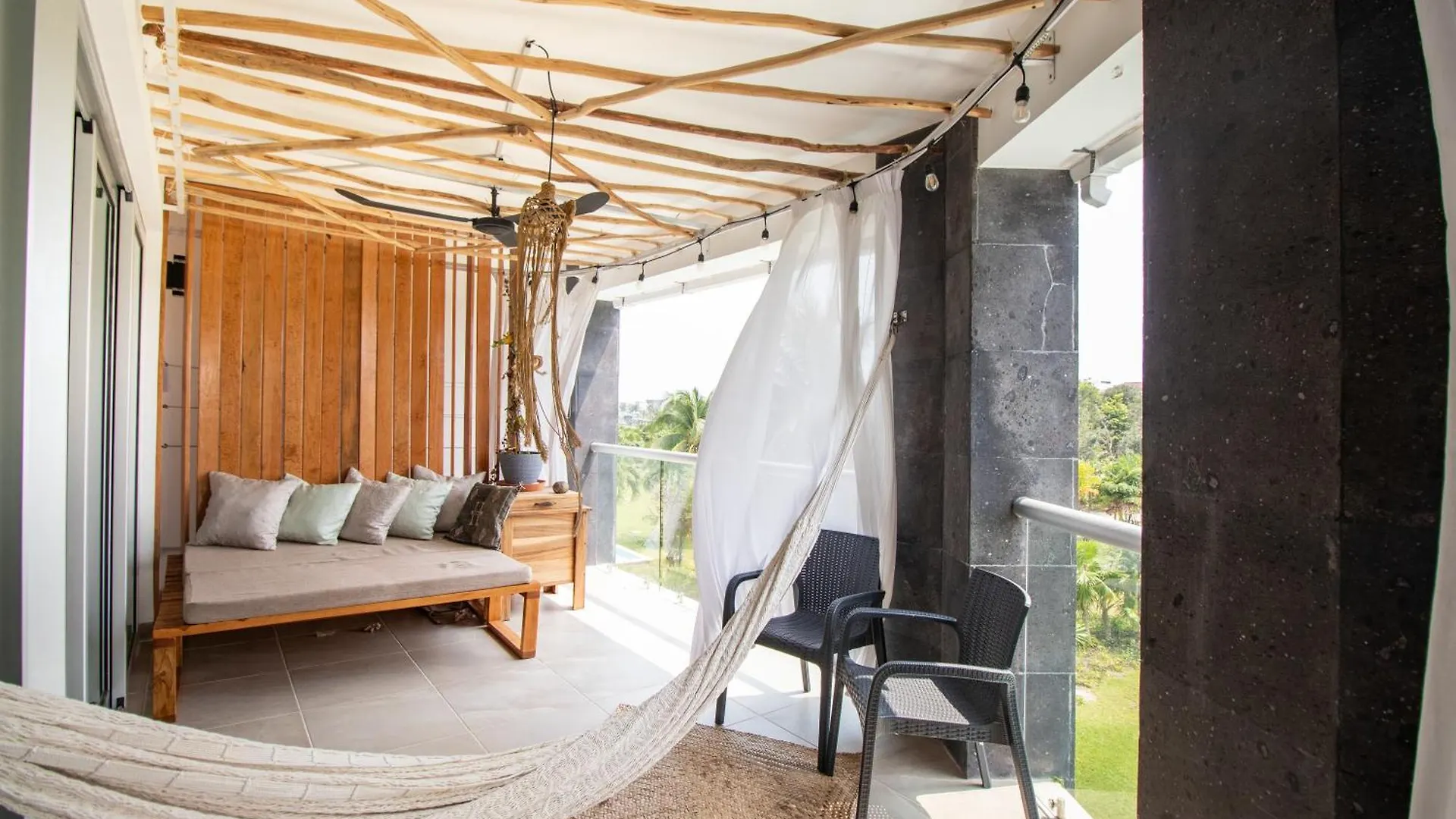 Luxury Beachfront Resort At Mareazul Playa del Carmen
