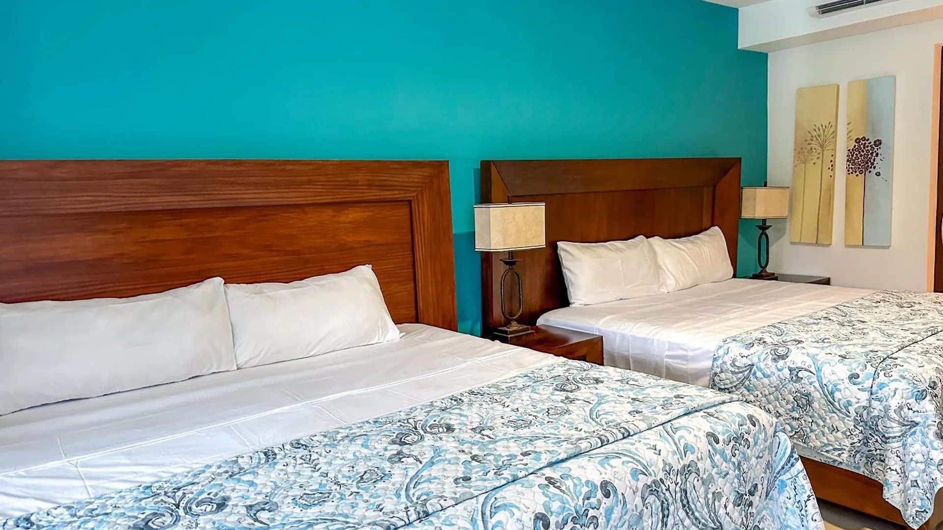 Luxury Beachfront Resort At Mareazul Playa del Carmen